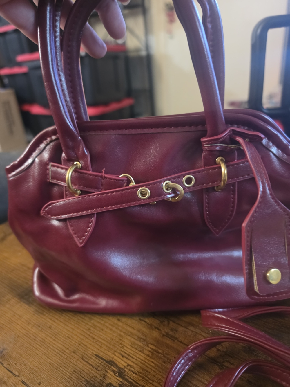 Source Unknown Burgundy Women’s Shoulder Bag with Gold Accents